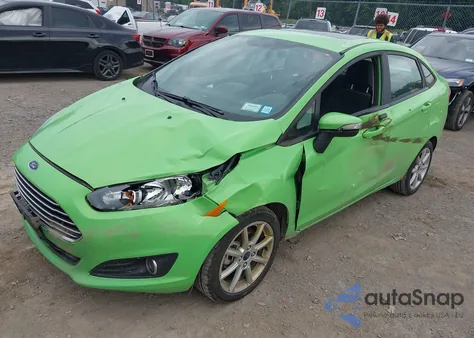 2015 Ford Fiesta Se z USA, uszkodzony, nr VIN 3FADP4BJXFM218744